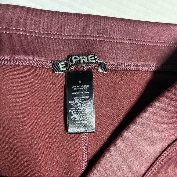 Express Women's Burgundy Faux Leather Leggings Size Small - Picture 5 of 8